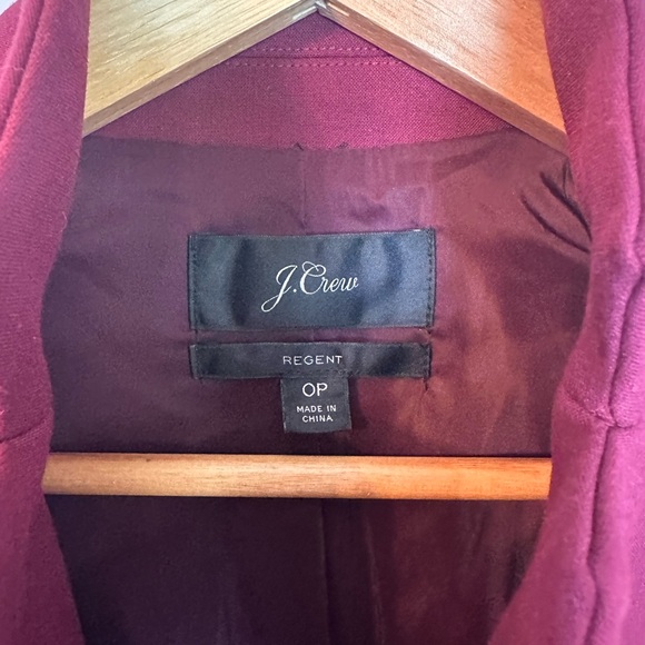 J Crew Regent blazer in four-season stretch in burgundy 0 Petite - Picture 3 of 6